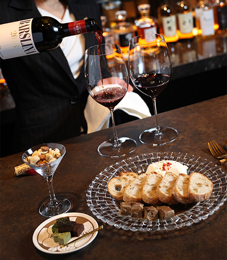 中洲のSALON ＆ BAR 縁糸（ENISHI）